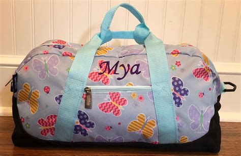 personalized traveling bags for girls.